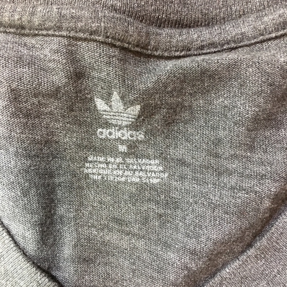 Adidas Chicago Bulls V-Neck T-Shirt Top - Picture 8 of 8